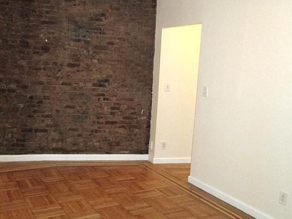 2nd image of 319 W 12th St