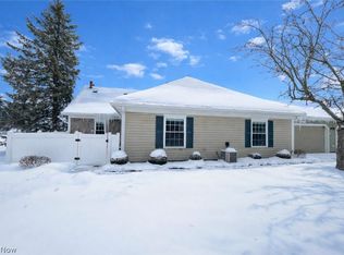 8208 Cyrus Ln, Northfield, OH