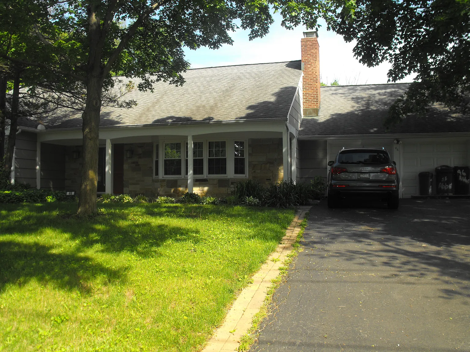 46 Abbott Rd photo 1