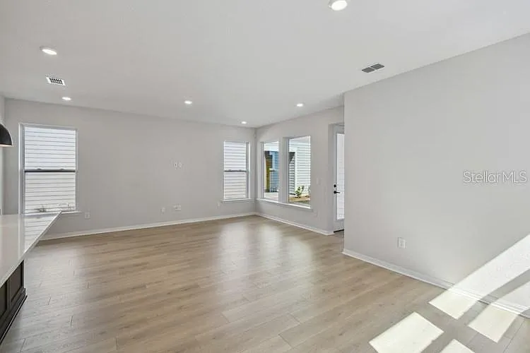 3077 Voyager Ave — Photo 7