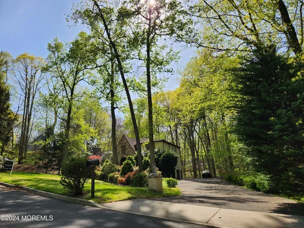 5 Cross Run Road, Holmdel, NJ 07733