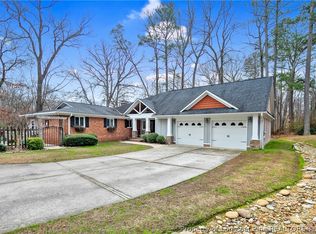 6364 River Ridge Rd, Fayetteville, NC 28311