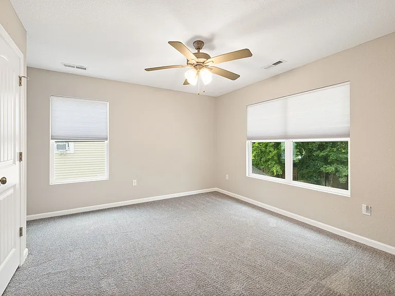 8035 E Glen Rd — Photo 30
