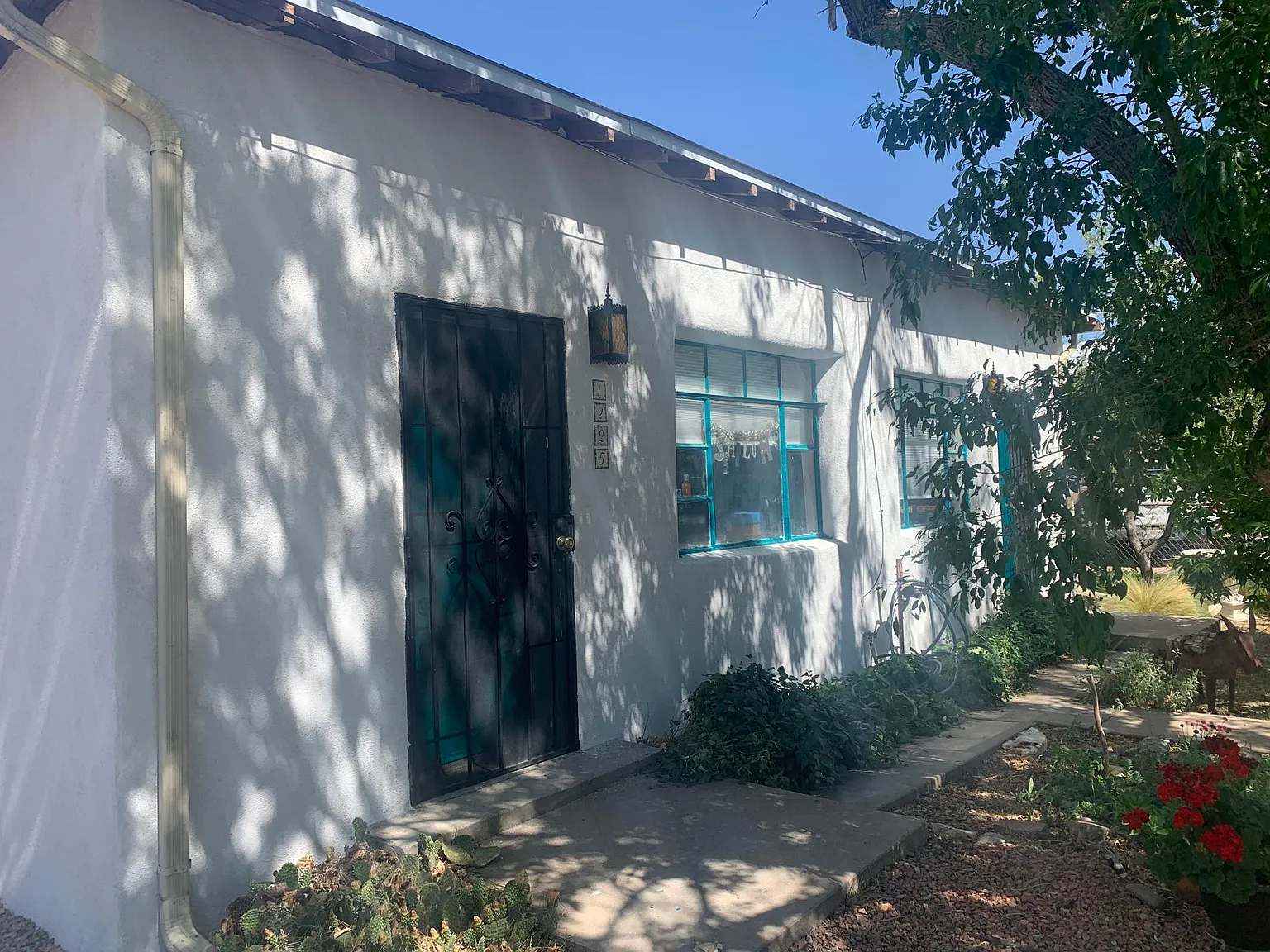 8th St NW, Albuquerque — Photo 1
