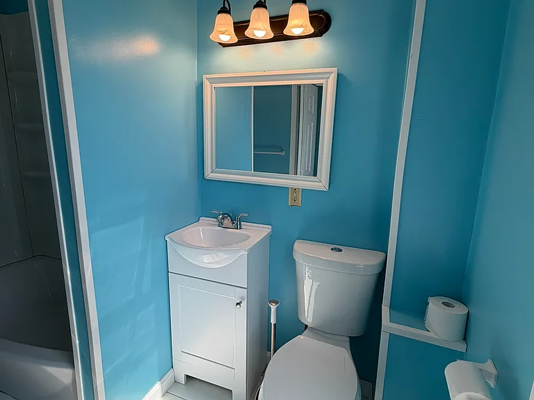 74 Linden St #2 — Photo 9