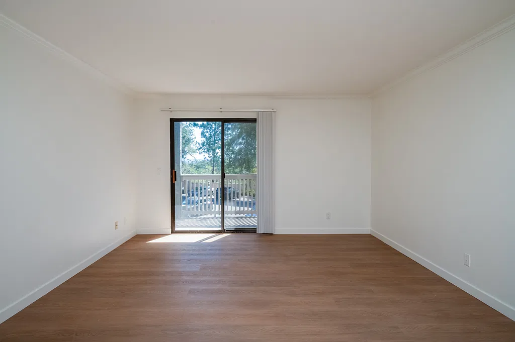 1 bed, 704 sqft, $2,375 — Photo 4