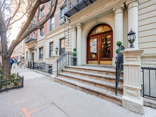323 West 83rd Street 3A image 8 of 9