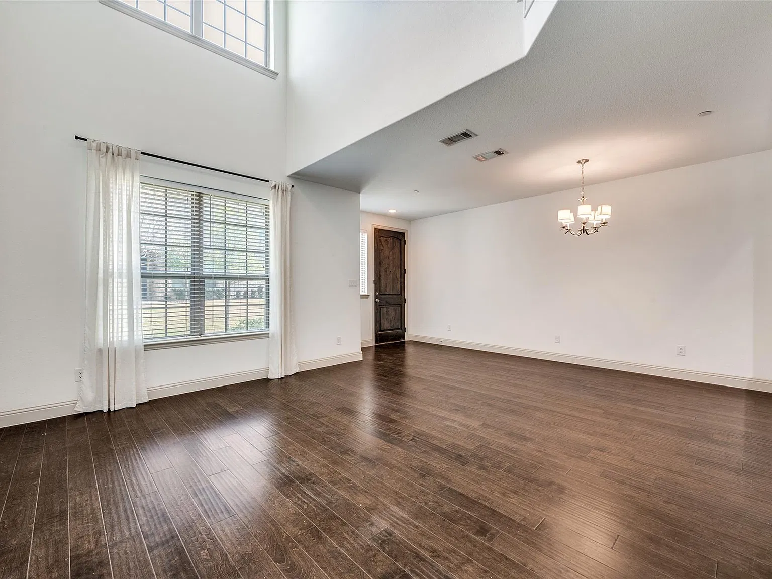 2 bed, 2.0 bath, 1526 sqft, $2,200 — Photo 4
