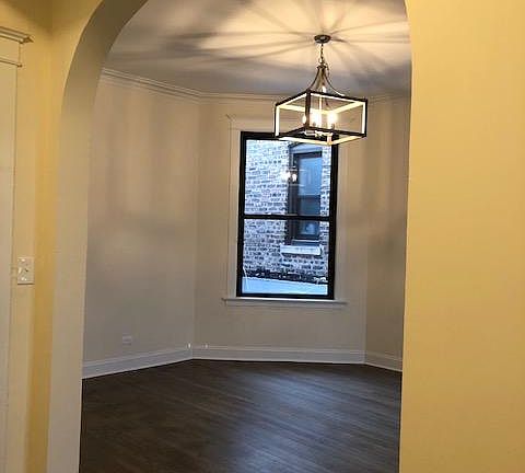 4th image of 2894 N Milwaukee Ave #1