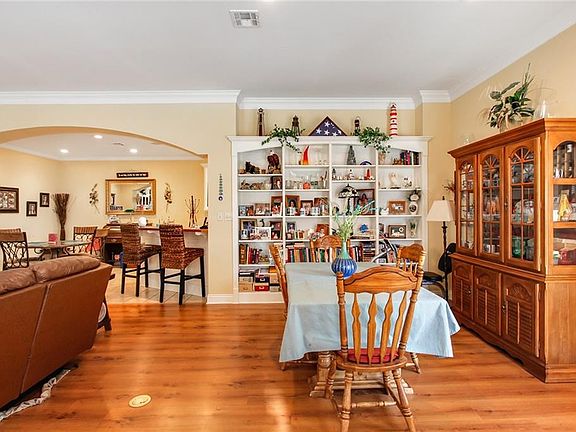 3rd image of 2806 N Locke Point Dr