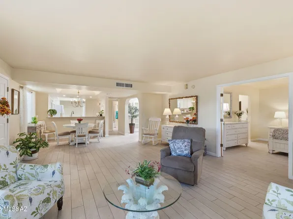 7808 N La Canada Dr, Tucson, AZ 85704