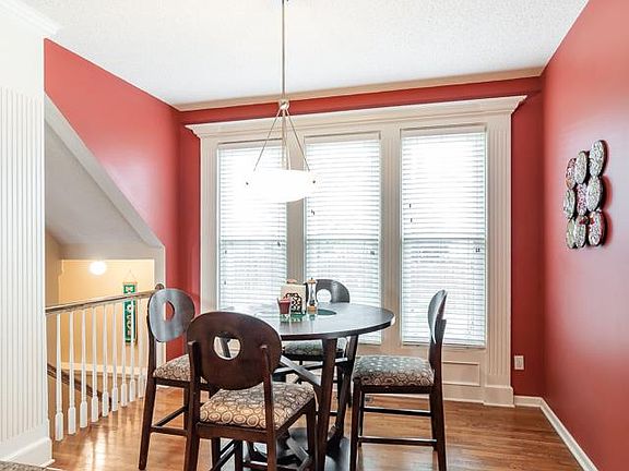 5th image of 12716 Woodward St