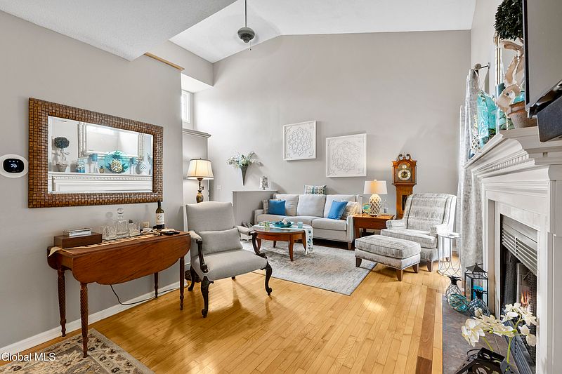 5th image of 1084 Sterling Ridge Drive