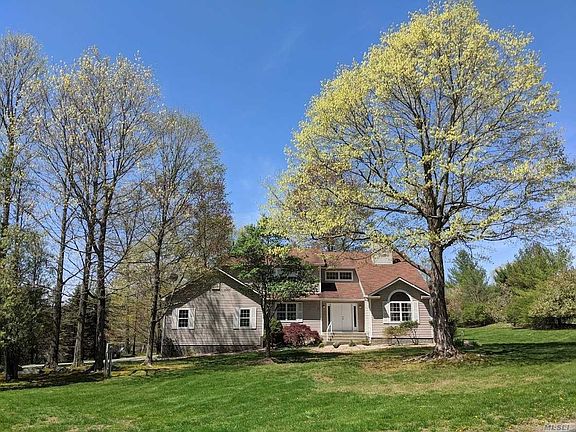 2nd image of 45 Alona Dr