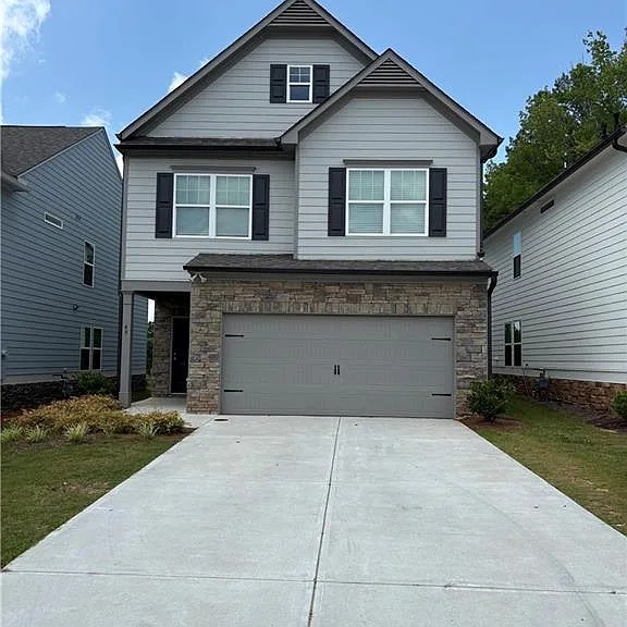 45 Pineview Dr — Photo 1