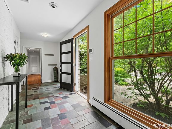 3rd image of 19 Timber Mill Cir