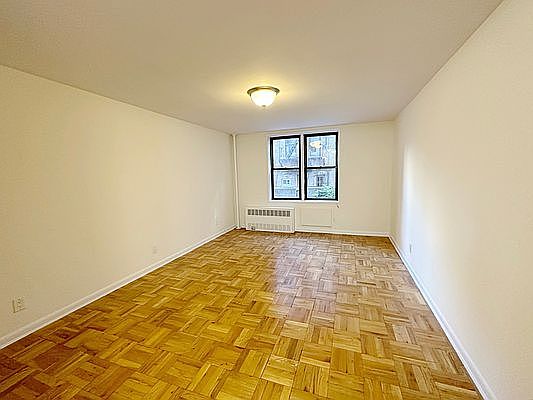 1st image of 139 E 27th St APT 2d
