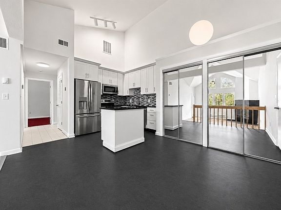 2nd image of 30 Chapman St Unit 304
