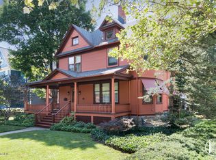 102 W 13th St, Holland, MI