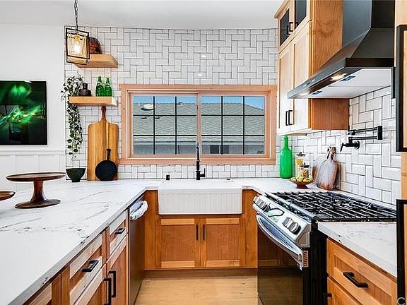 5th image of 128 W Avenue 44
