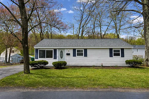 36 Candice St Photo 1