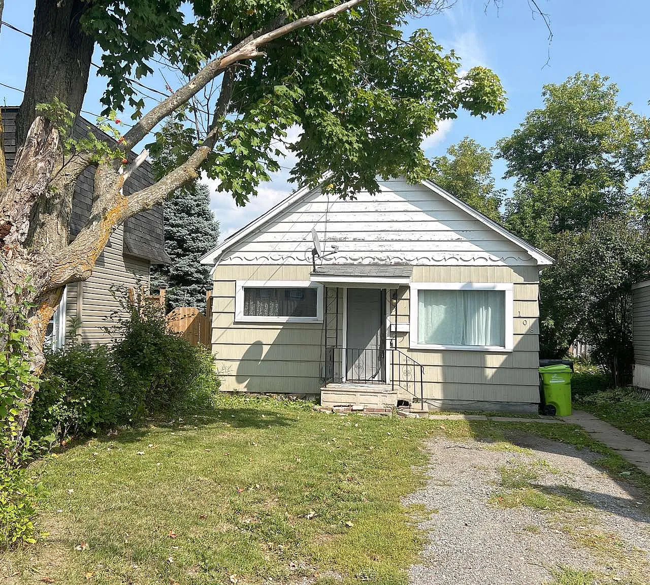 108 Gladstone Avenue Sault Ste. Marie — Photo 1