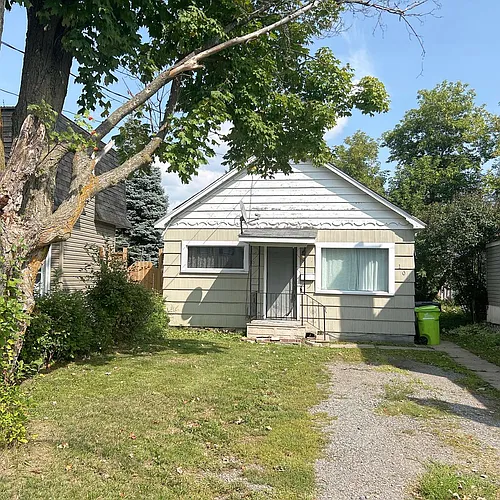 108 Gladstone Ave Photo 1