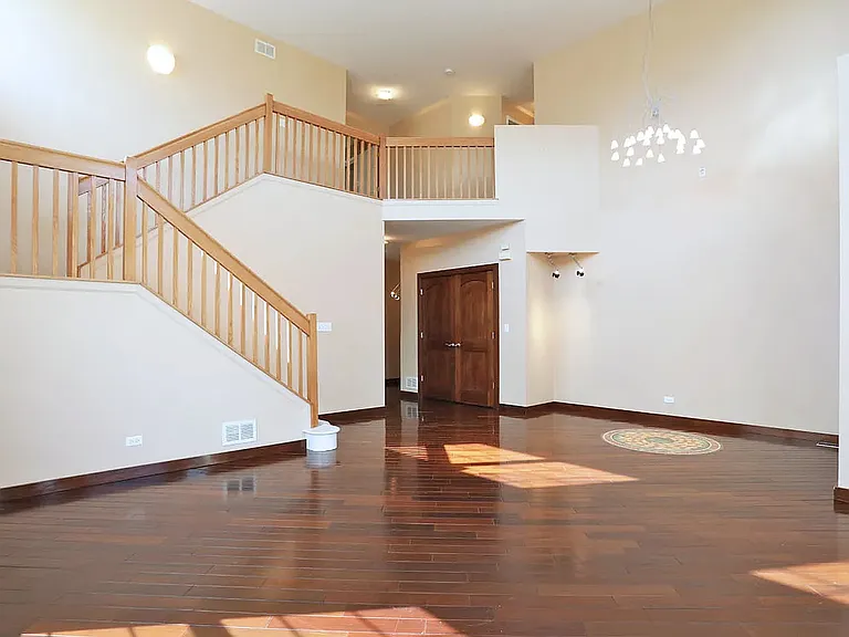 829 Clover Ridge Ln — Photo 6