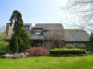 4074 Fawn Trail Rd, Allentown, PA 18104