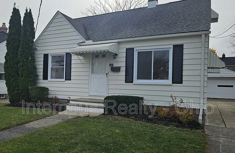 360 E 326th St — Photo 1