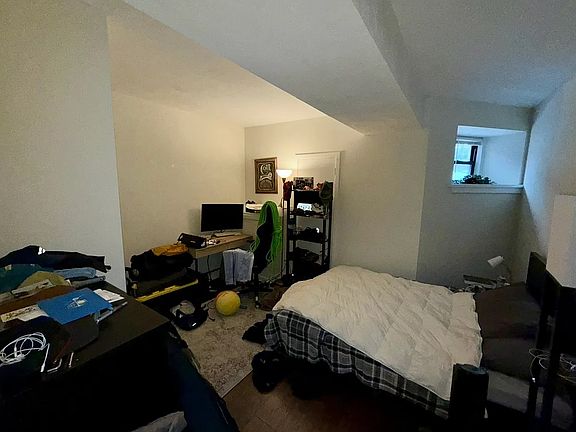 4th image of 350 Marlborough St APT 1