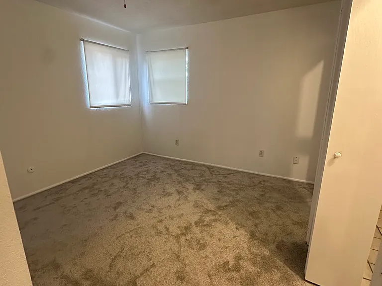 2424 Alvarado Dr NE — Photo 5
