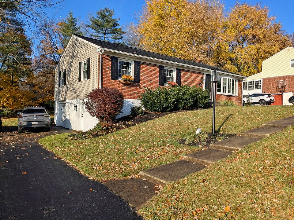 View of house from driveway