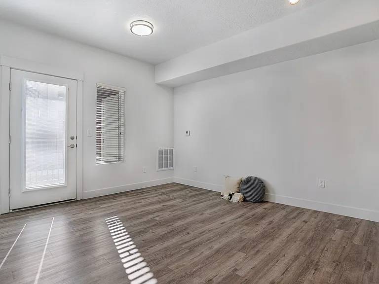 Mill Point — Photo 5