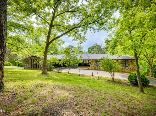 105 Odessa Dr, Bristol, TN 37620