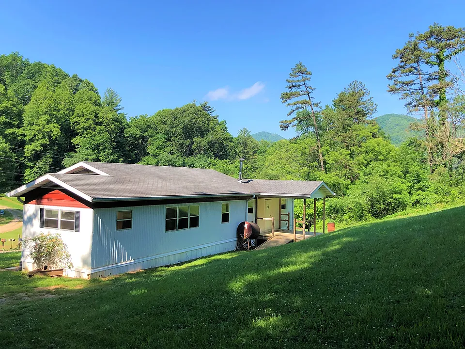 296 Dix Creek One Rd