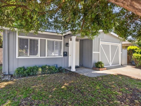 560 Cedar Dr, Watsonville, CA 95076