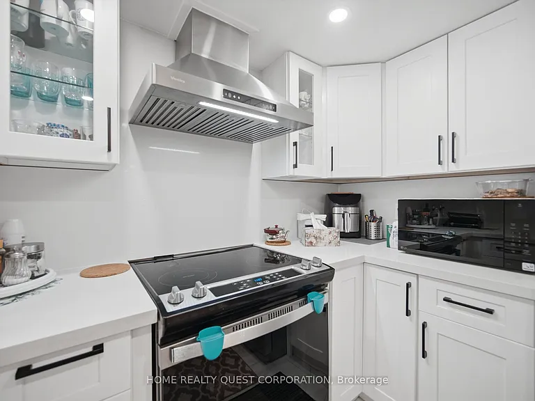 325 Webb Dr #1402 — Photo 8