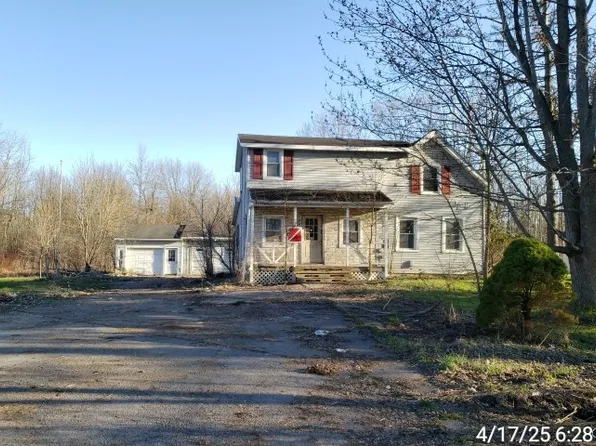 24 Railroad St, Jordan, NY 13080