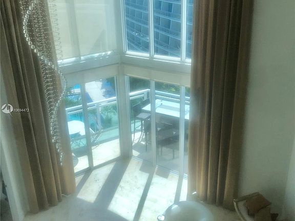2nd image of 3000 NE 188th St APT 703