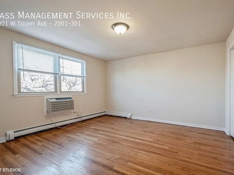 2001 W Touhy Ave #301 — Photo 4