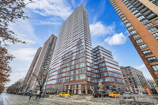 Rented by Compass | media 30