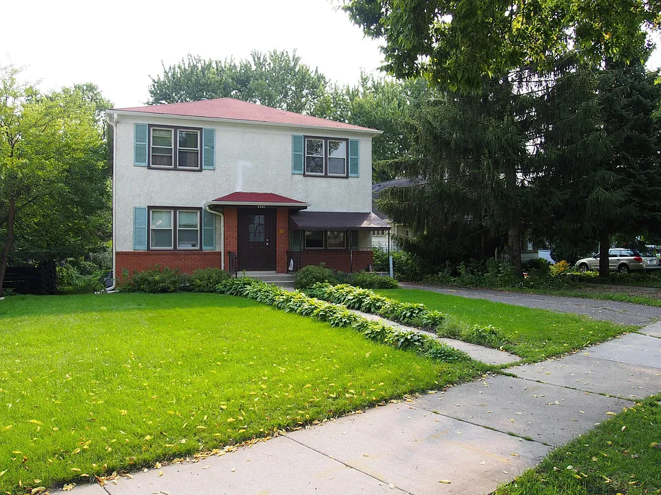 4341 Minnehaha Ave