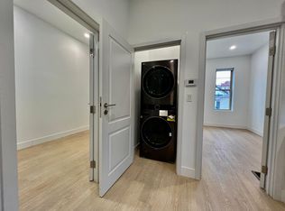 3215 S Racine Ave #2R, Chicago, IL 60608