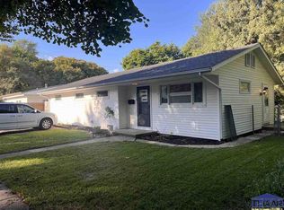 2018 N 6 1/2 St, Terre Haute, IN 47804