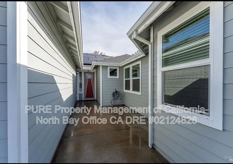 1407 Brothers Ln — Photo 2