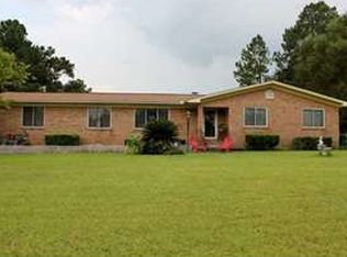 949 Green Hills Rd, Cantonment, FL 32533