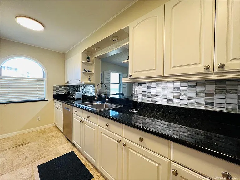 10044 S Ocean Dr #702 — Photo 10