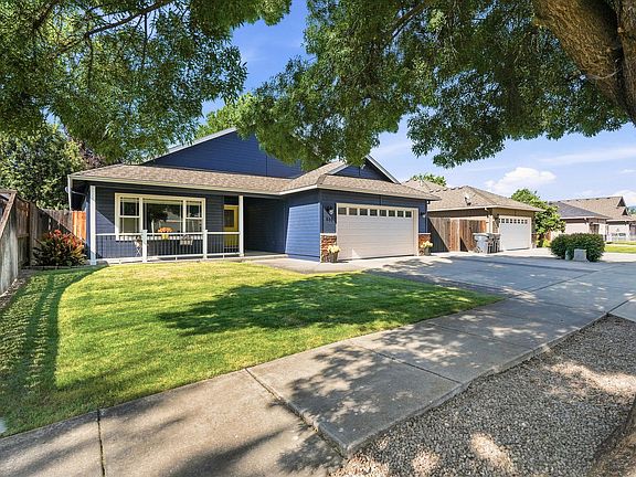 4th image of 980 Willowdale Ave