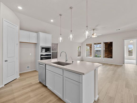 7th image of this home